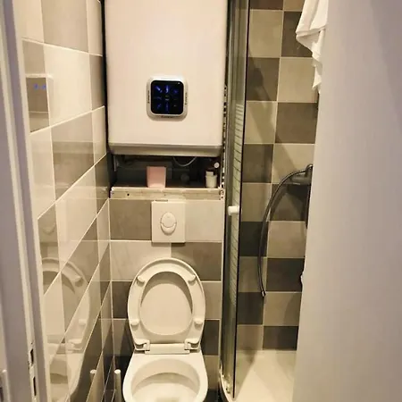 Apartment Prelep Stan U Srcu Pariza Kod Trga Republike!
